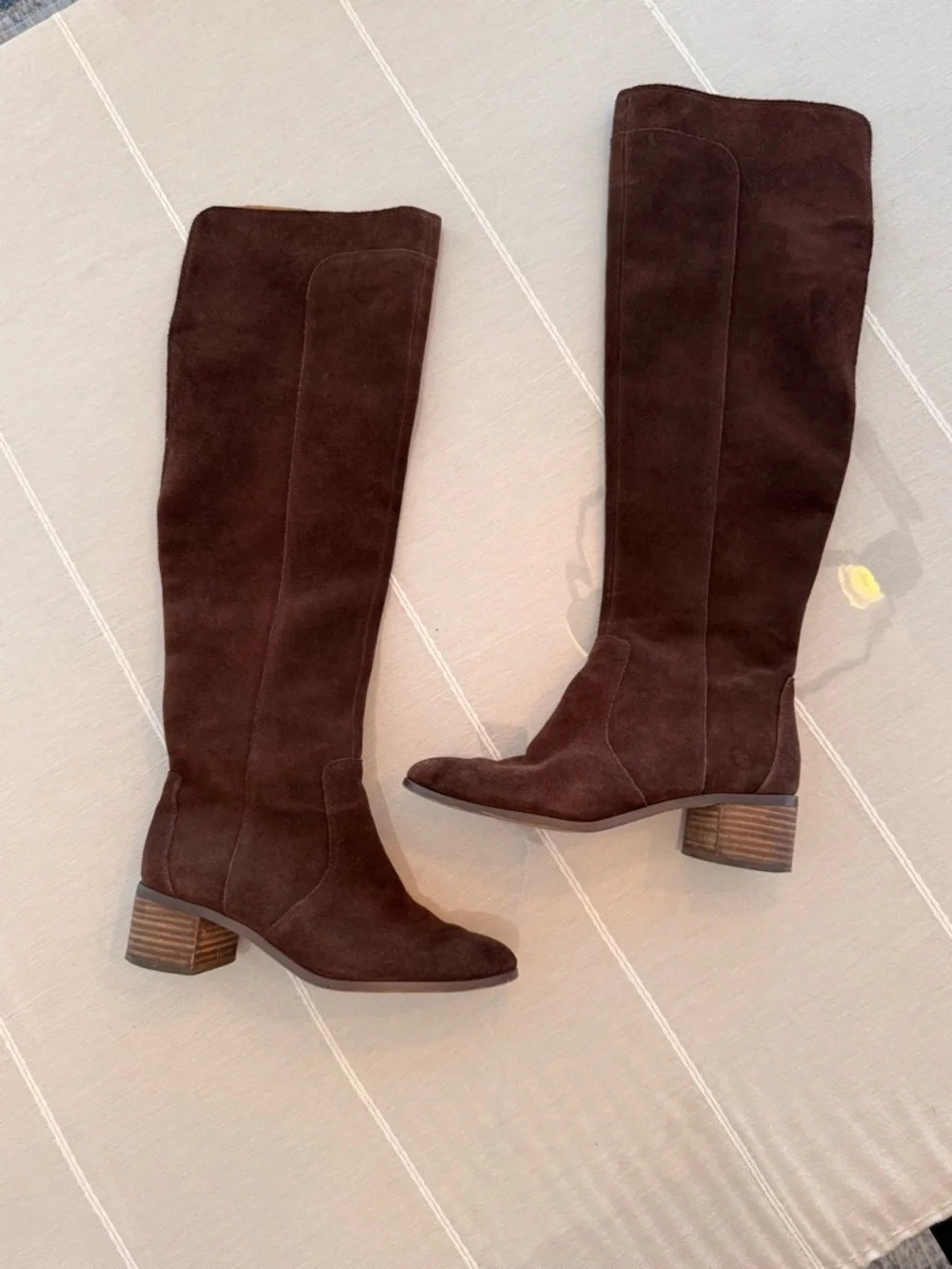 Corso Como Brown Suede Knee High Boots Block Heel Women’s Size 7M Tall Boots